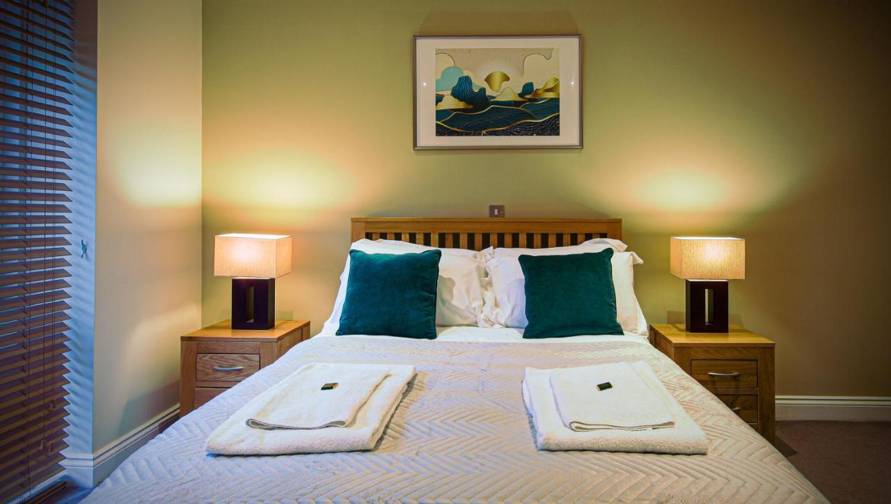 Superb City Center 1 Or 2 Bedroom Apts King Bed Саутгемптон Екстер'єр фото
