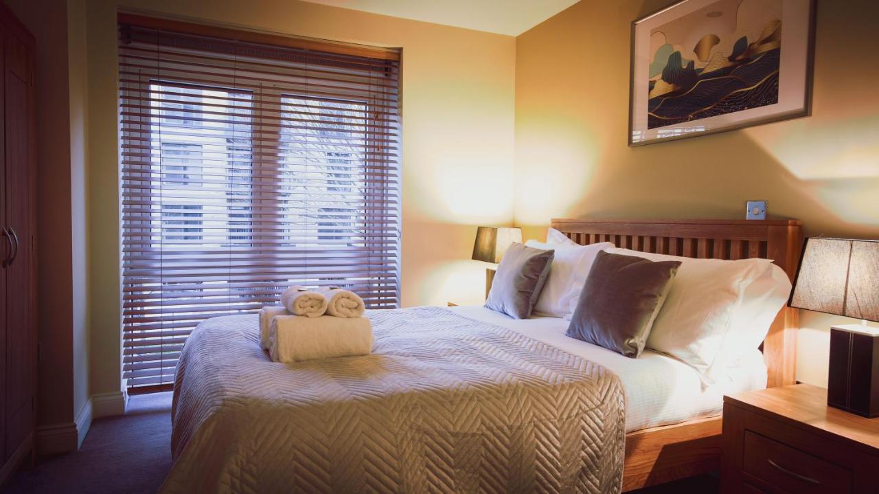 Superb City Center 1 Or 2 Bedroom Apts King Bed Саутгемптон Екстер'єр фото